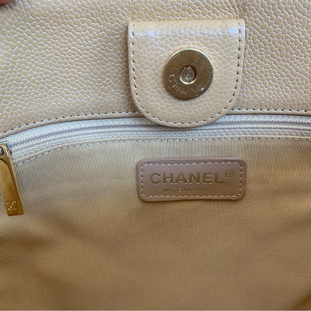 Chanel Vintage Beige Cavier Shoulder Bag - Picture 6 of 8